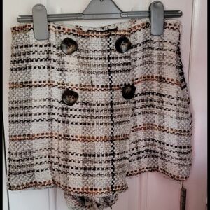 Zara tweed skirt Stylish Plaid Button-Front Skirt